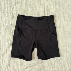 Zella Live In High Waisted Pocket Bike Shorts Black Medium
